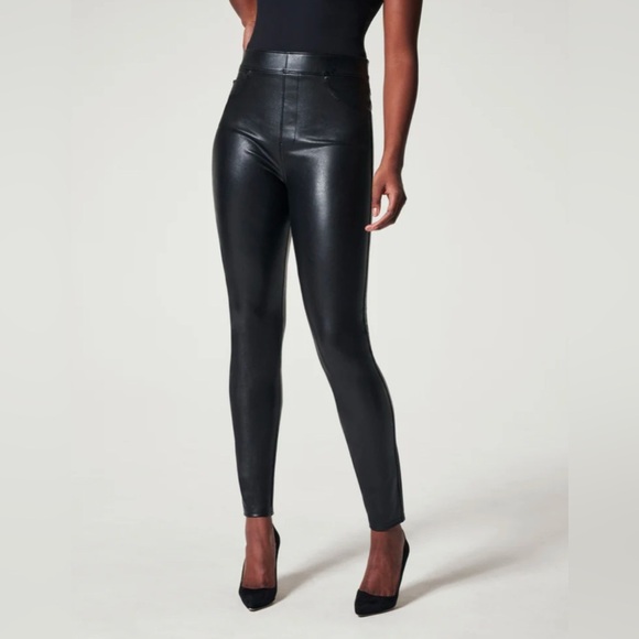 SPANX Pants - NWOT Spanx Leather Like Skinny Ankle Pant Medium Item# 8M